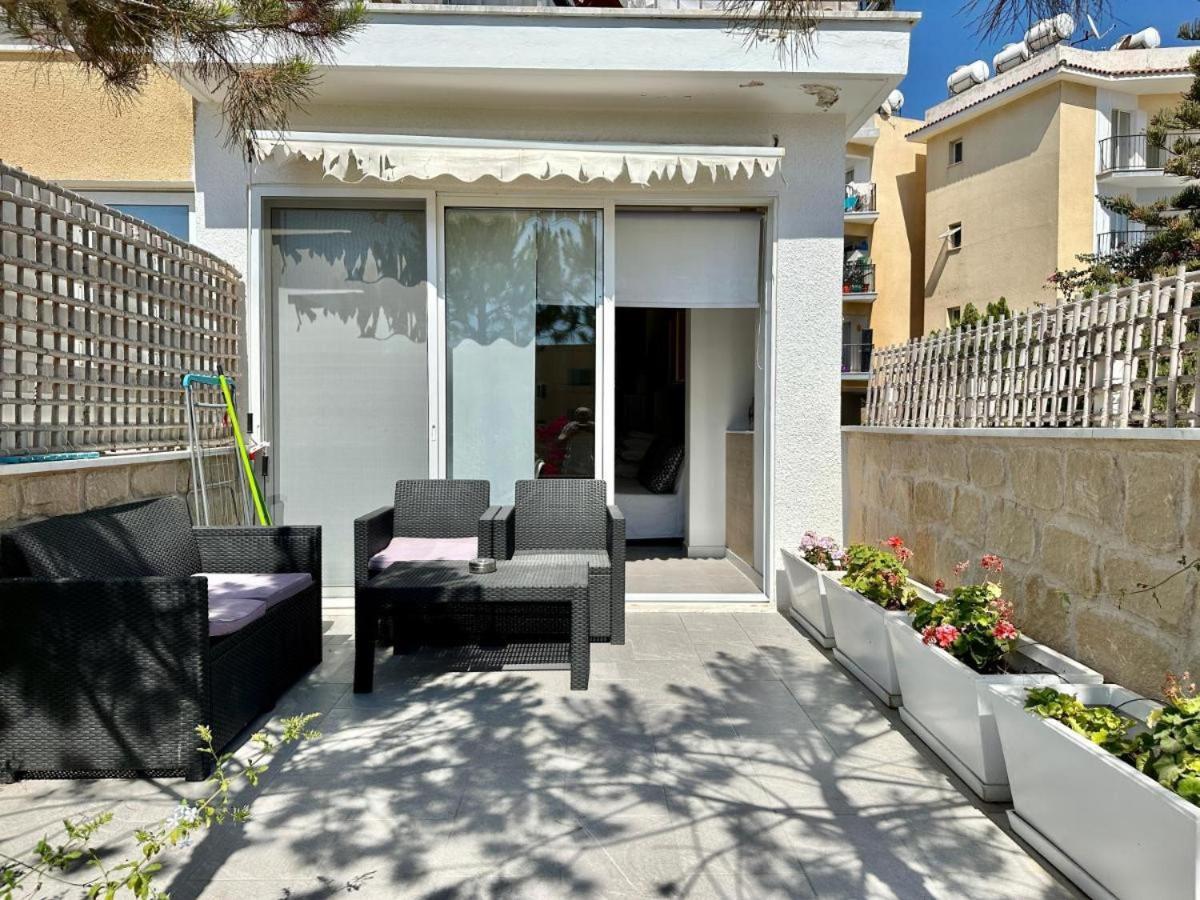 H&O Danaos Sea Breeze Apartment Paphos Exteriör bild