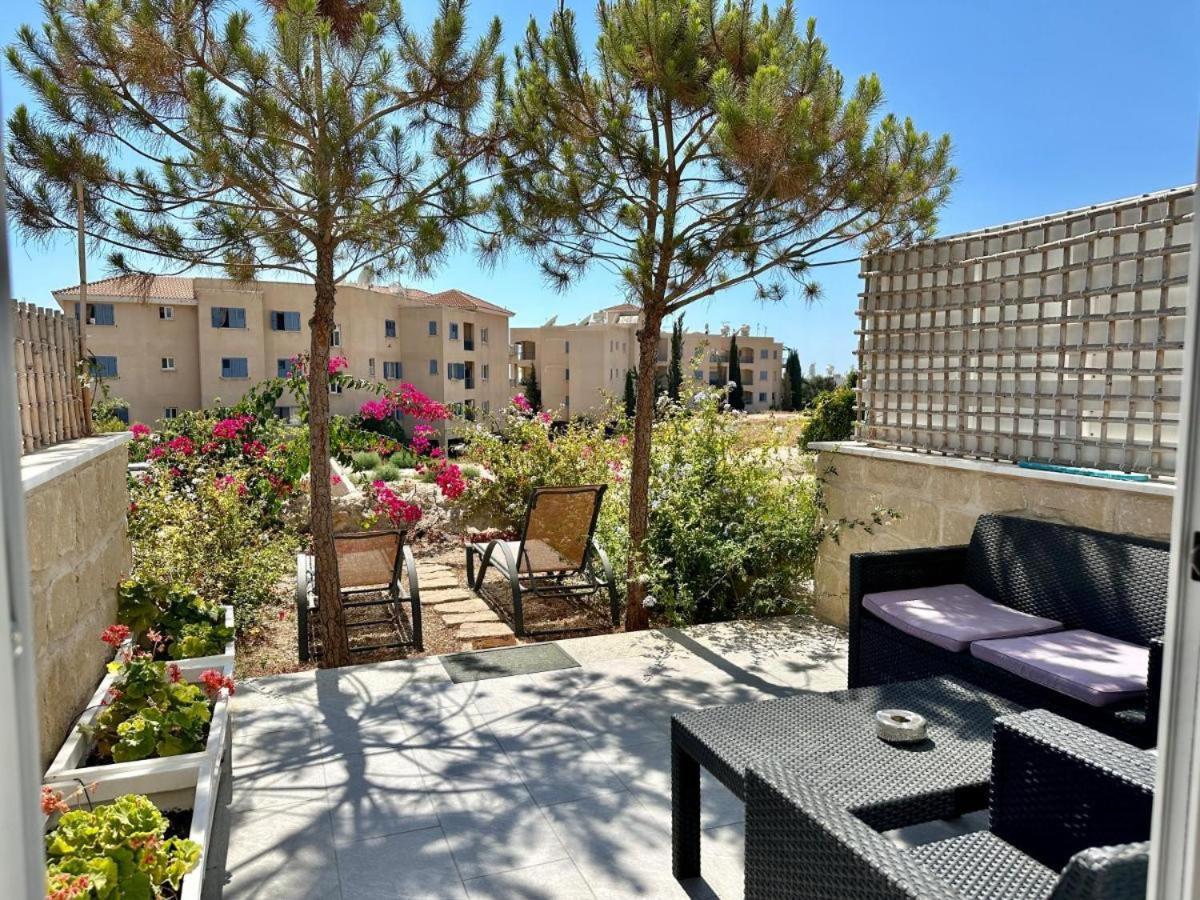 H&O Danaos Sea Breeze Apartment Paphos Exteriör bild