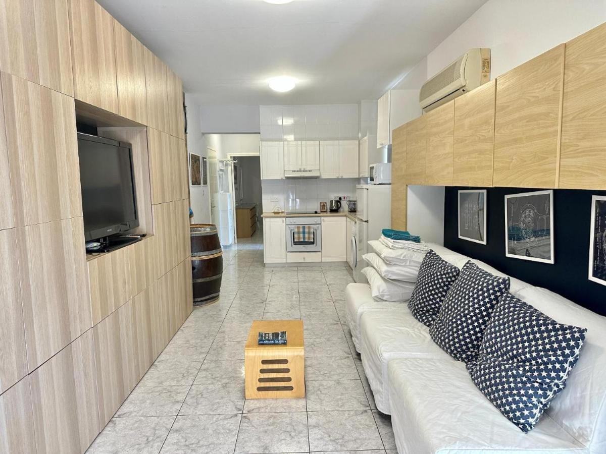 H&O Danaos Sea Breeze Apartment Paphos Exteriör bild